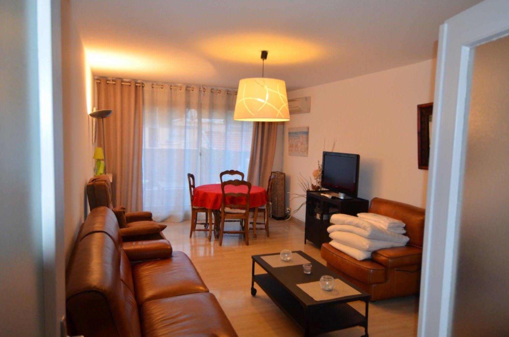 Appartement 6 Personnes Avec Terrasse Le Port ニース エクステリア 写真
