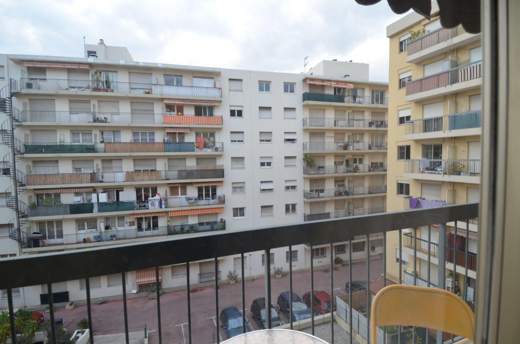 Appartement 6 Personnes Avec Terrasse Le Port ニース エクステリア 写真