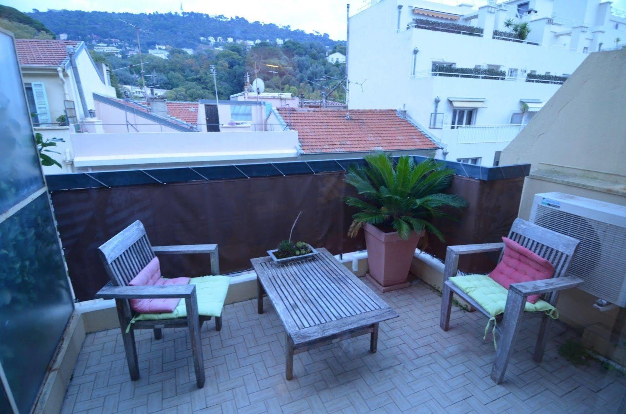 Appartement 6 Personnes Avec Terrasse Le Port ニース エクステリア 写真